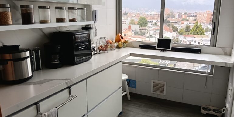 ALACENA Y CAJONES DE COCINA