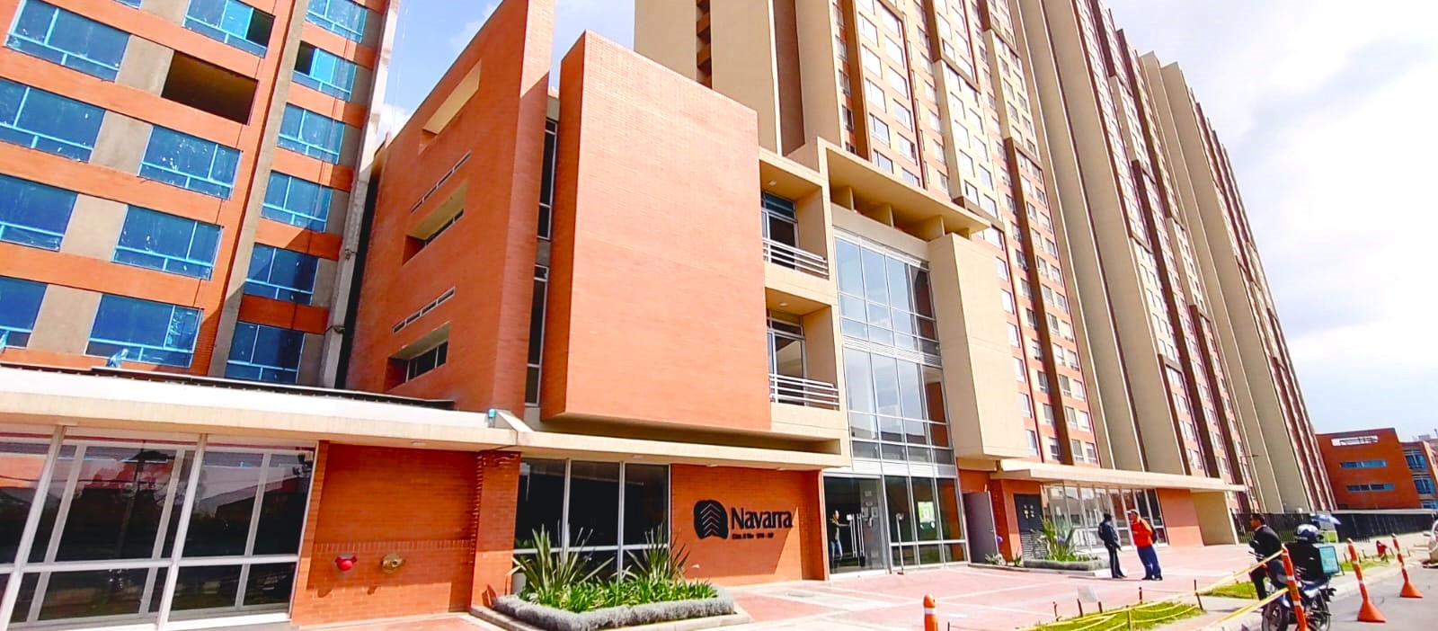 Apartamento en Venta, Hacienda Navarra, Bogotá, Calle 170 – 35 M2