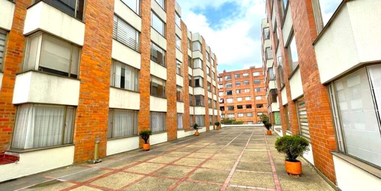 Arriendo, venta, apartamento, apto, cedritos, bogotá, inmobiliaria tanis, tanis, exterior, parqueadero, amplio, 2 habitaciones, 2 baños, cocina, wok, oxxo, farmatodo (7)