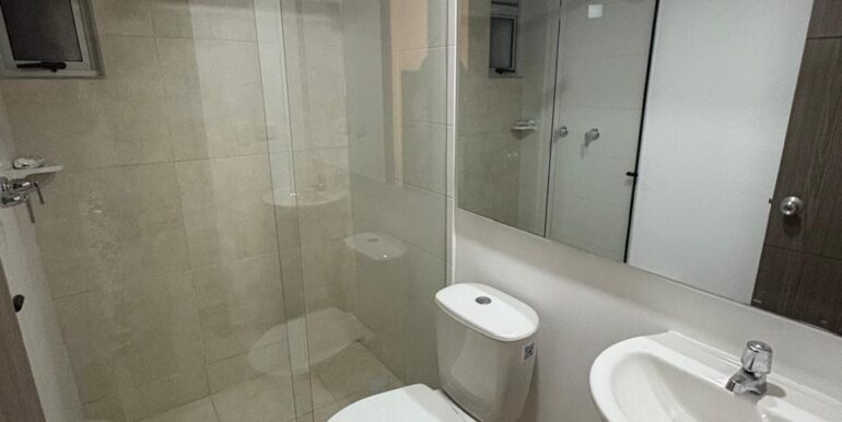 BAÑO AUX