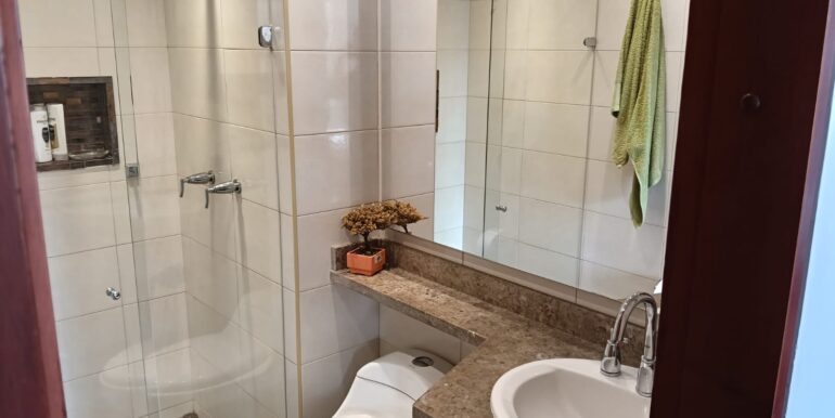 BAÑO DE ALCOBAS AUX