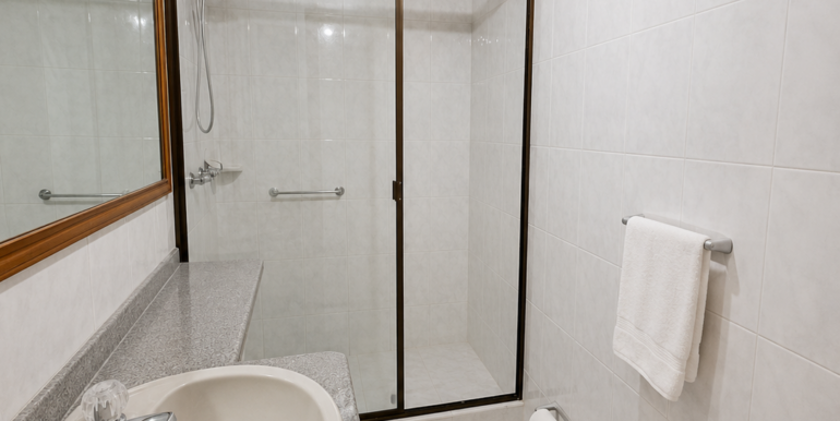 Venta-apto-cedritos-iluminado-amplio-confortable-chapinero-bogota-inmobiliaria-tanis-tanis-baño-social